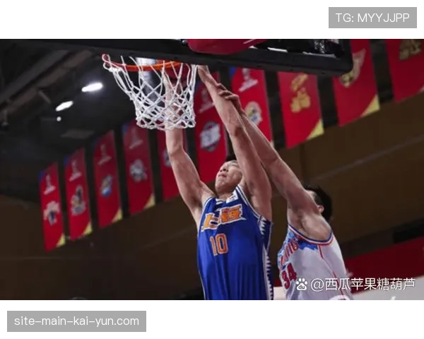 关键战役替补阵容发挥出色 教练赞阵容深度改善